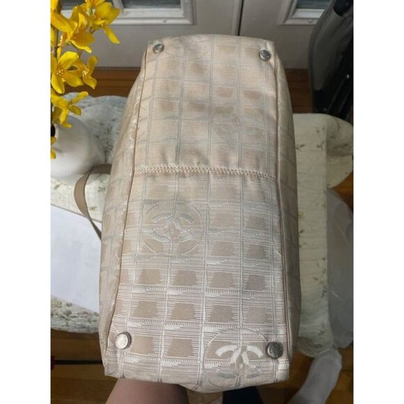 Chanel on the Go: Cream of the Crop – Preloved Travel Line Tote - Picture 12 of 14